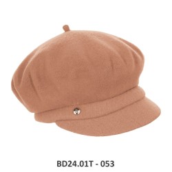 BD24.01T - Beret with vizor