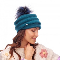 D827PSJ - Cap with pompom