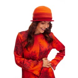 D24.01 - Women's hat (3 in set)