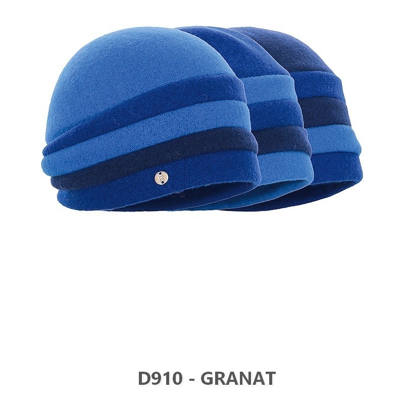 D910 - Women's cap (3 in set)