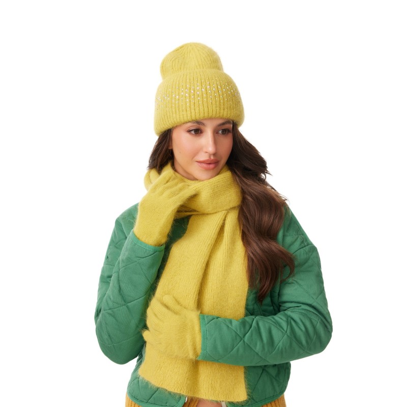 Szyta w Polsce czapka z diamencikami | Rabionek